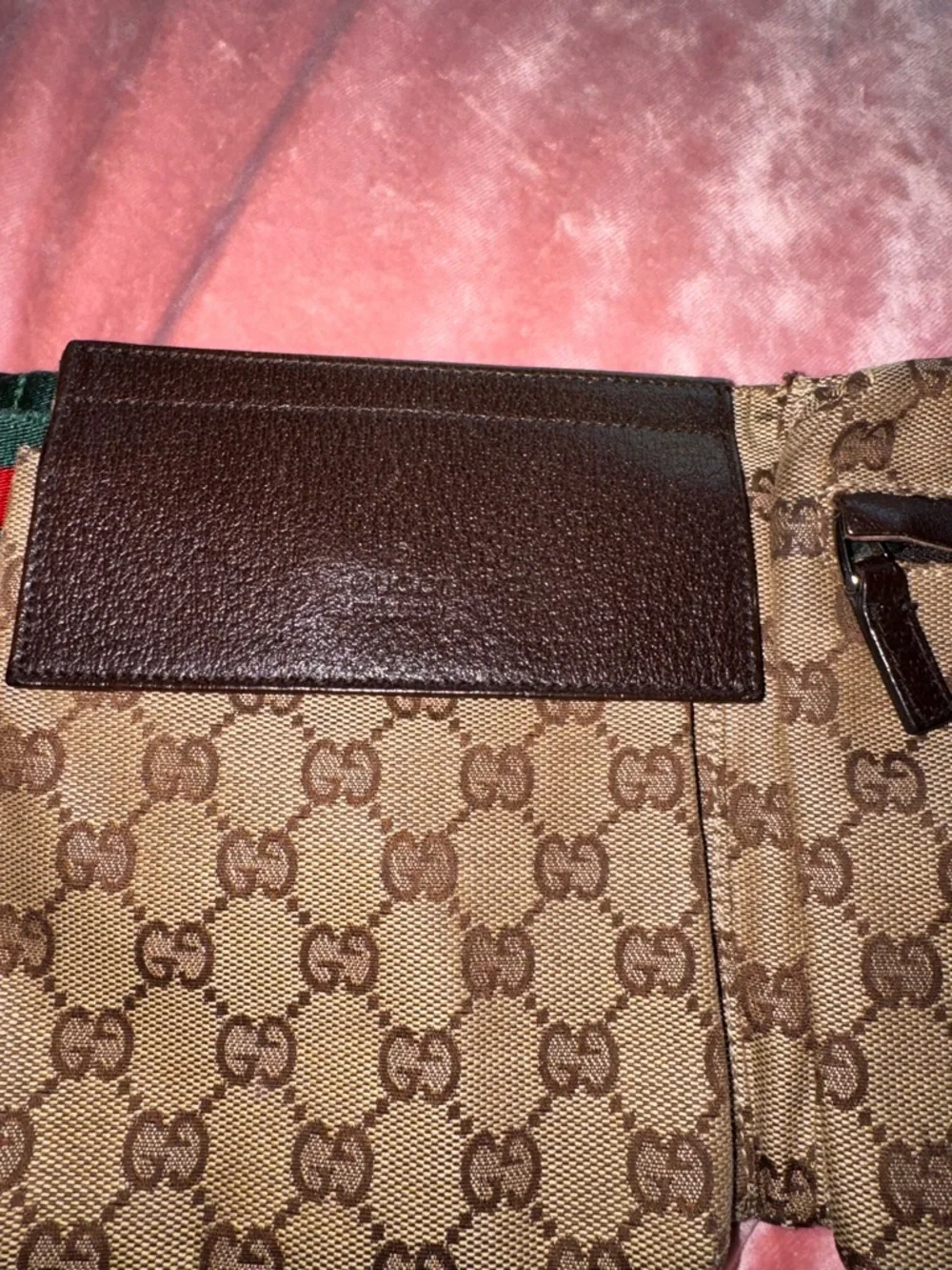 Gucci Sherry GG Supreme Canvas Waist Bag in Beige with Green-Red Web Strap - Picture 3 of 9